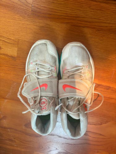 Nike Kyrie 6 N7 (Used) -