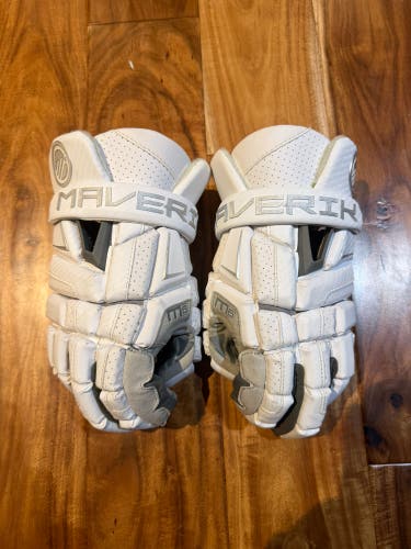 Maverik M6 Lacrosse Gloves (New)