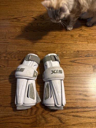 Large Adult STX Stallion 1k Arm Pads (Used)