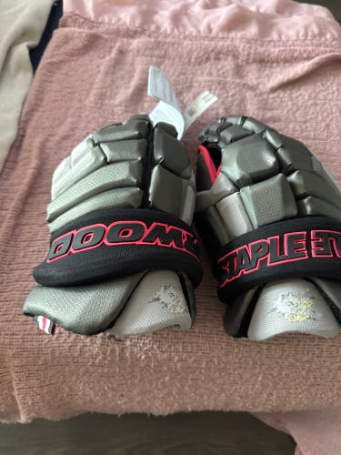 Sher-Wood X Staple Gloves 14" (New)