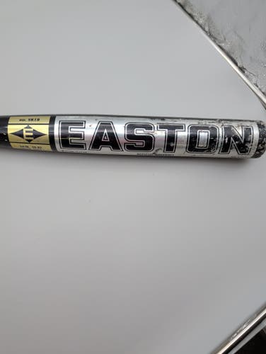 Easton Bat (-4) 30 oz 34" (Used)