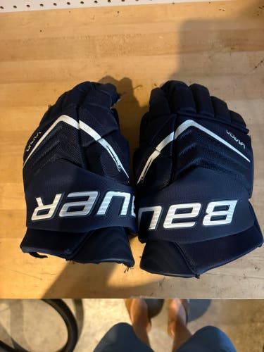 Bauer Vapor Flylite Gloves 14" (Used)