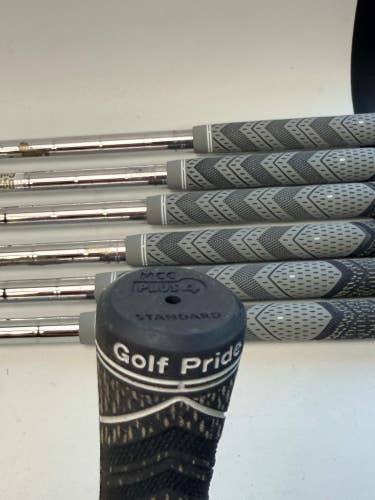 TaylorMade P790 Iron Set 4-PW Dynamic Gold S300 Stiff Flex (Used)
