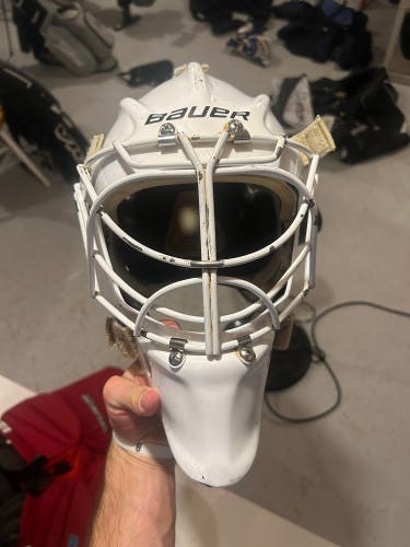 Senior Medium Bauer Profile 960 Goalie Mask (Used)