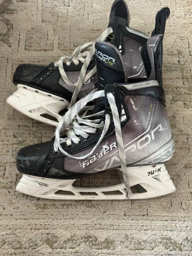Black/Gray 2021 Bauer Vapor Hyperlite Hockey Skates 11.5 (Used)