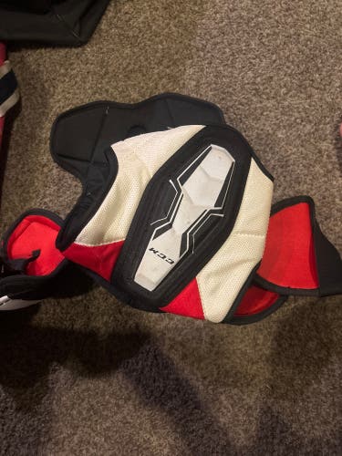 Men's Small Junior CCM JetSpeed FT475 Shoulder Pads (Used)
