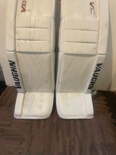 35" 2025 Vaughn Velocity V10 Pro Carbon Goalie Leg Pads (New)