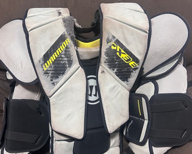 XL Warrior Goalie Chest Protector (Used)