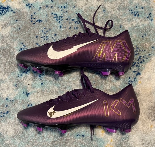 Lightly Used Nike Zoom Mercurial Vapor 16 Academy KM Kylian Mbappe Soccer Cleat Size 7.5
