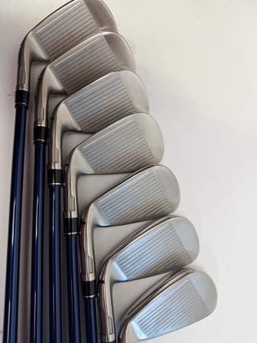 TaylorMade SIM2 Max Iron Set 5-AW Ventus Blue 6 Regular Flex (Used)