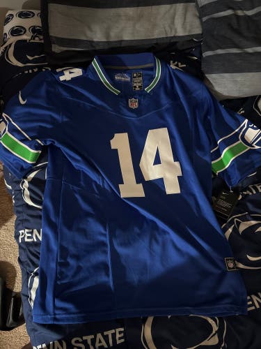 Blue Large Men's Nike Jersey (New)