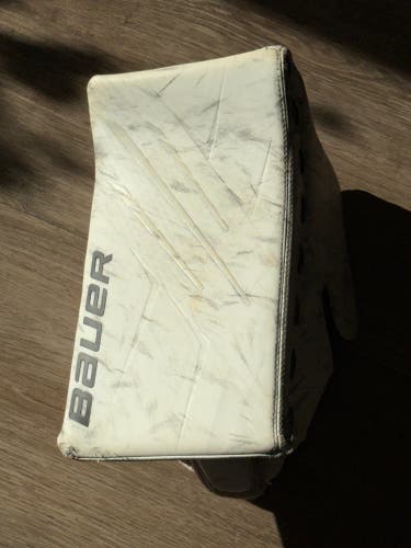 Bauer Hyperlite Blocker Pro Regular (Used) Senior