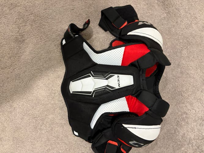 Women's Small Senior CCM  FTW Shoulder Pads (Used)