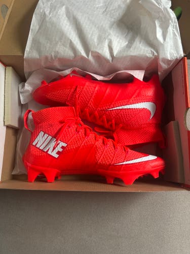 Red Men's Size M 10.0 (W 11.0) Adult Nike Vapor Edge 360 Cleats (New)