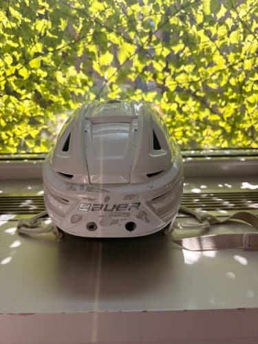 Small Bauer Re-Akt 150 Helmet (Used)