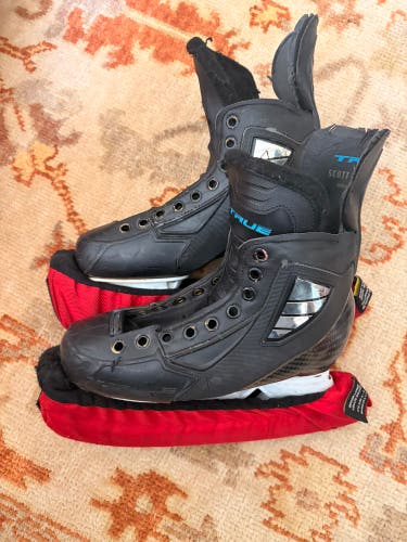 True Stock Skate Hockey Skates Size 5.5 (Used)