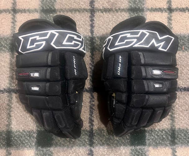 CCM HG4RPro black hockey Gloves 13"