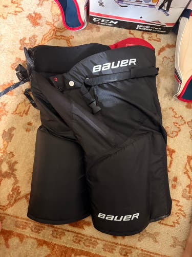 Senior Large Bauer Vapor X700 Hockey Pants (New)