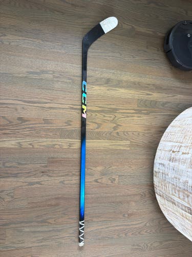 Junior CCM JetSpeed FT8 Pro Right Handed Hockey Stick 40 Flex (Used)