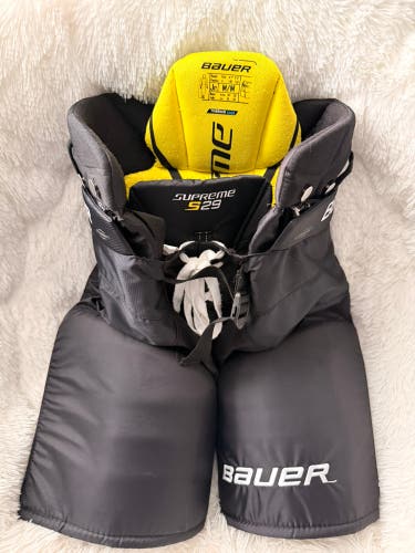 Junior Medium Bauer Supreme S29 Hockey Pants (Used)