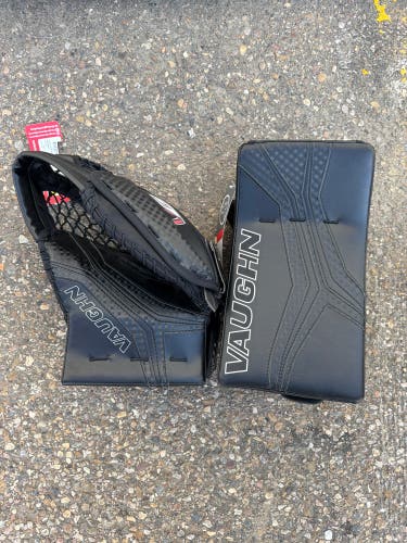 Intermediate Vaughn Velocity V10 Goalie Glove & Blocker New)