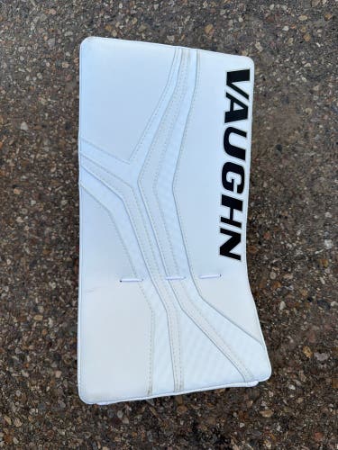 White Senior Vaughn Velocity V10 Pro Goalie Blockers