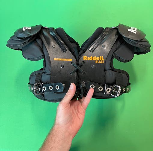 Medium Youth Riddell Blaze Shoulder Pads (Used)