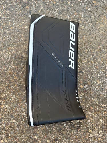 Black Intermediate Bauer Supreme M5 Pro Goalie Blockers (New)