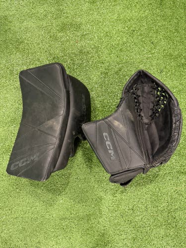 CCM Axis 2.5 Goalie Glove & Blocker Set Regular | Junior