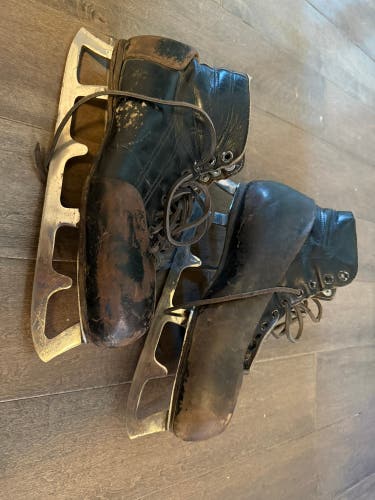 Vintage CCM Hockey Goalie Skates ~11 (Used)