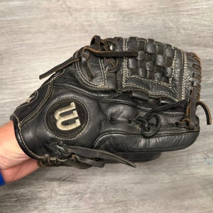 Wilson A500 RH Baseball Glove 11" (Used)