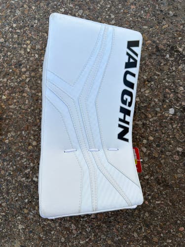 White Senior Vaughn Velocity V10 Pro Goalie Blockers