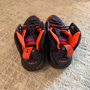 Kid's Size M 5.5 (W 6.5) Nike Lebron 10 Shoes (Used)