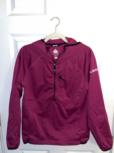 Women's Medium SYNC Sweatshirt