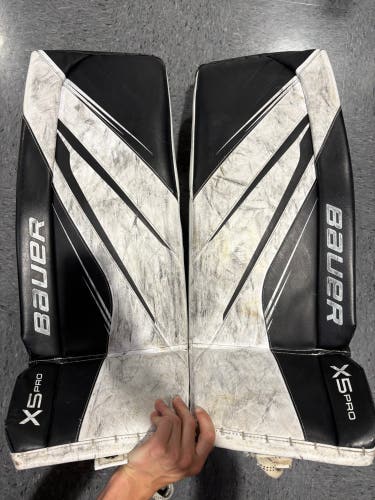 Small Senior 33+" Bauer Vapor X5 Pro Goalie Leg Pads (Used)