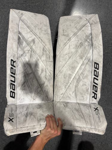 White Medium Senior 34+" Bauer Vapor X5 Pro Goalie Leg Pads (Used)
