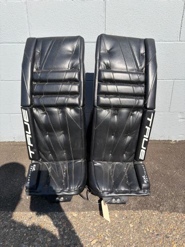Black 29" Intermediate True Catalyst 7X3 Goalie Leg Pads (New)