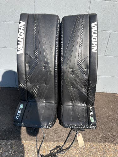 Black 31" Intermediate Vaughn SLR4 Goalie Leg Pads (New)