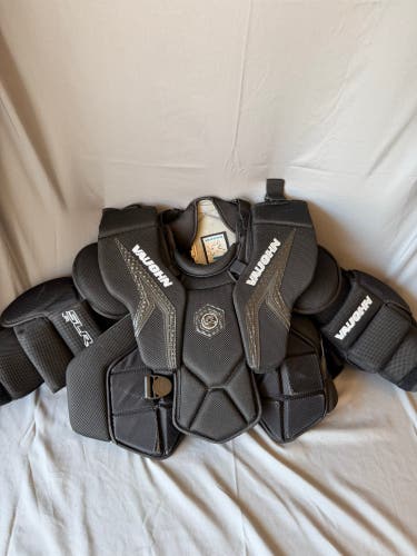 XL Vaughn Ventus SLR3 Goalie Chest Protector (Used)