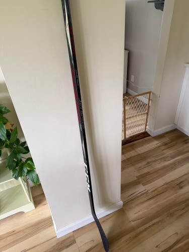 Senior CCM JetSpeed FT7 Pro Left Hand Hockey Stick P28 85 Flex (Used)