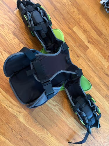 Large/Extra Large Bauer Prodigy 2.0 Goalie Chest Protector (Used)