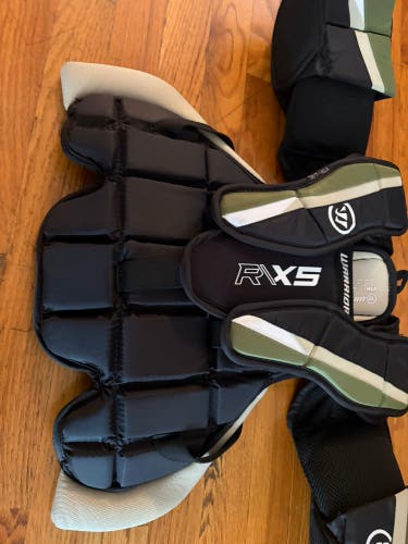 Large/Extra Large Warrior Ritual X5 Goalie Chest Protector (Used)
