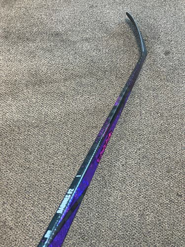 Junior Bauer Twitch Hockey Stick Right Handed P28 50 Flex (Used)