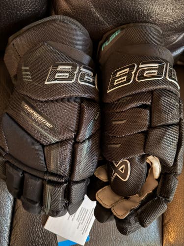 Bauer Supreme Fuse Gloves 14" (New)