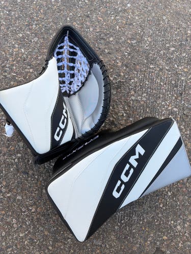 Intermediate CCM EFlex 6.9 Goalie Gloves & Blockers Regular (New)