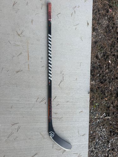 Junior Warrior QRE Pro Team Right Handed Hockey Stick W88 40 Flex (Used)