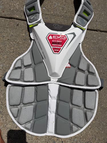 Small / Medium Youth Maverik MAX EKG Shoulder Pads (New)