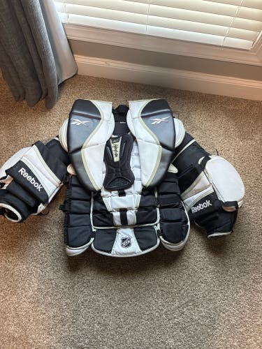 Medium 2012 Reebok 11K Pro Goalie Chest Protector Pro Stock (Used)