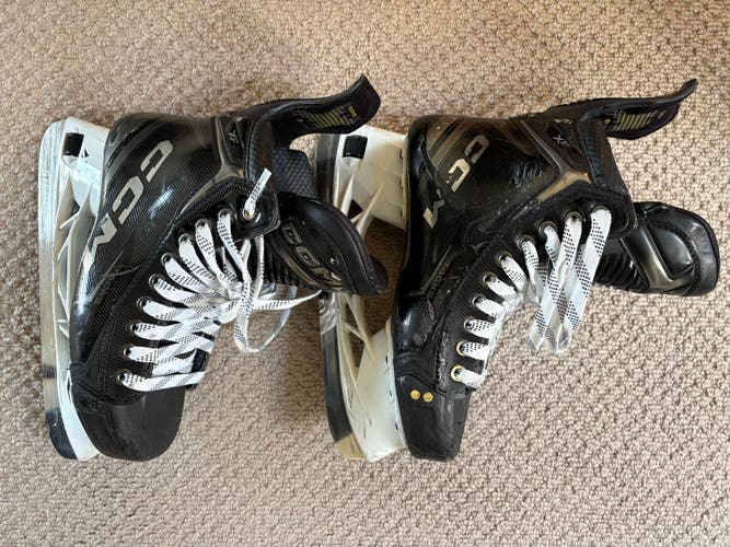 Black/Gray 2024 CCM Tacks XF Hockey Skates Regular Width 6.5 (Used)