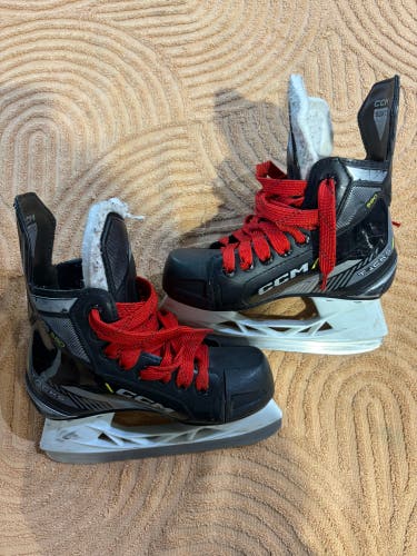 Youth CCM Tacks AS580 Hockey Skates Regular Width 13 (Used)